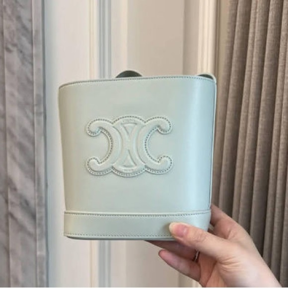 👜 🆕 Celine Mini Bucket Cuir Triomphe In smooth Calfskin leather in color
Jade - Picture 7 of 9